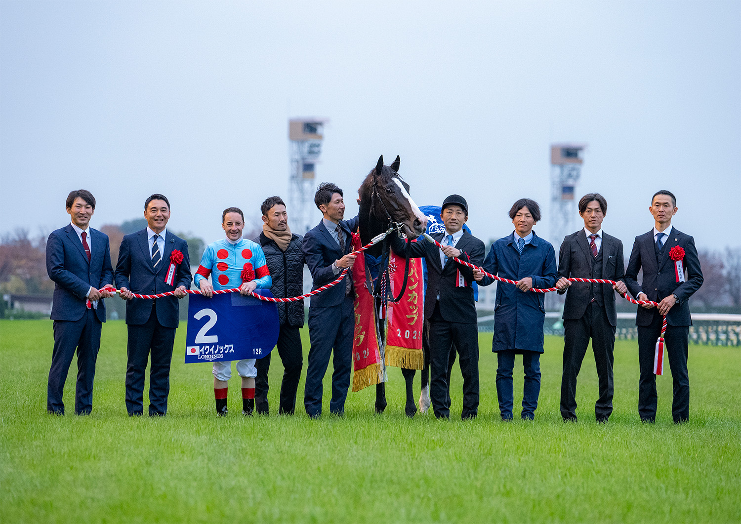 【12枚限定】イクイノックス号 No.2346 2025顕彰馬SP まねき馬 12枚限定】イクイノックス号 No.2346 2025顕彰馬SP まねき馬 Yahoo